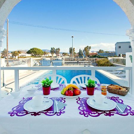 Holiday Home Requesens Canal Empuriabrava Exterior photo