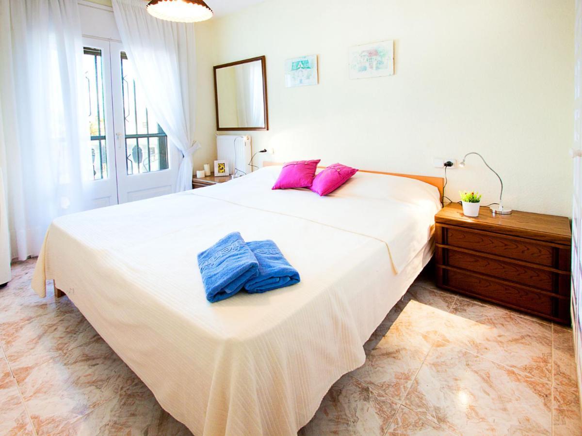 Holiday Home Requesens Canal Empuriabrava Exterior photo